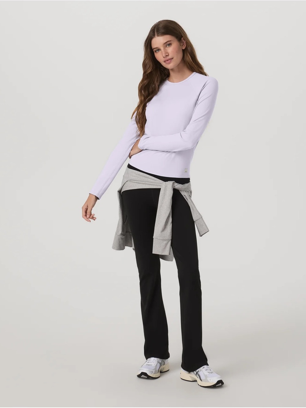 Vuori Pose Long Sleeve Crew in Lavender Ice Size Small - Picture 5 of 6